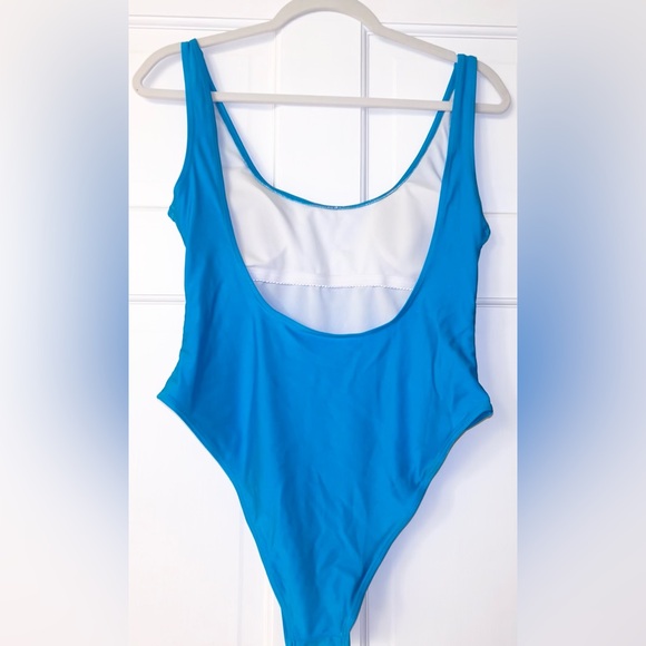 MIAIULIA Women's Retro 80s/90s Inspired High Cut Low Back Padding Bathing Suits - Picture 3 of 9